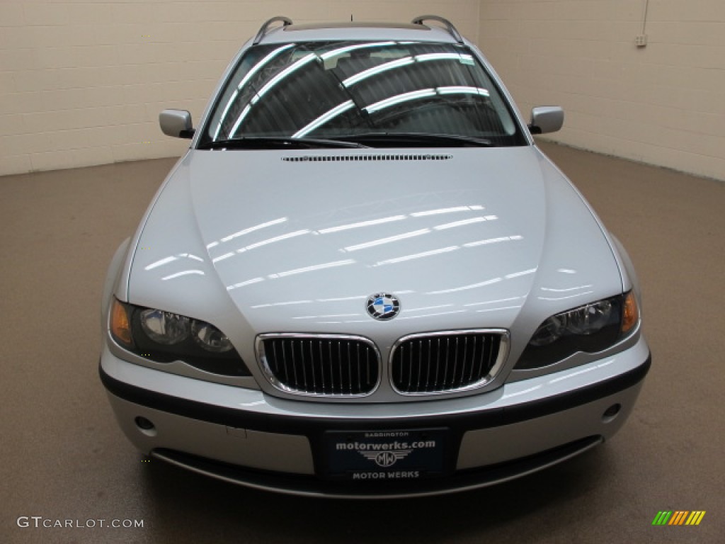 2003 3 Series 325i Wagon - Titanium Silver Metallic / Black photo #2