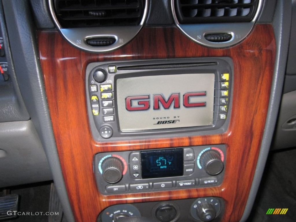 2004 GMC Envoy XL SLT 4x4 Controls Photo #63529821