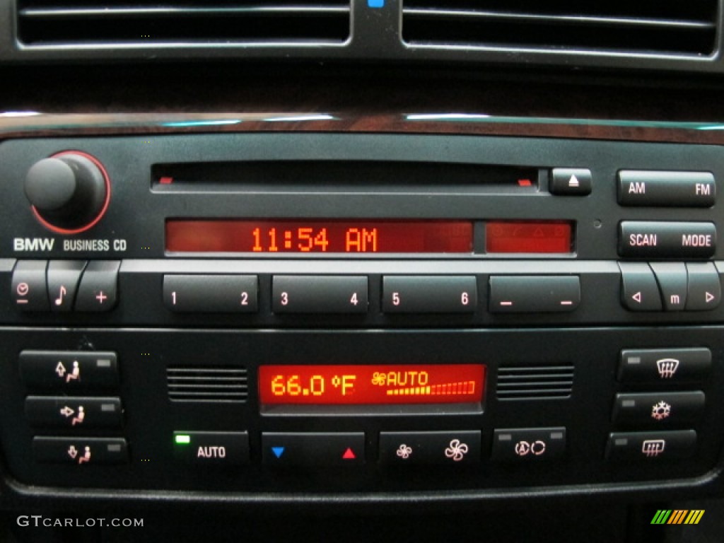 2003 BMW 3 Series 325i Wagon Controls Photo #63529848