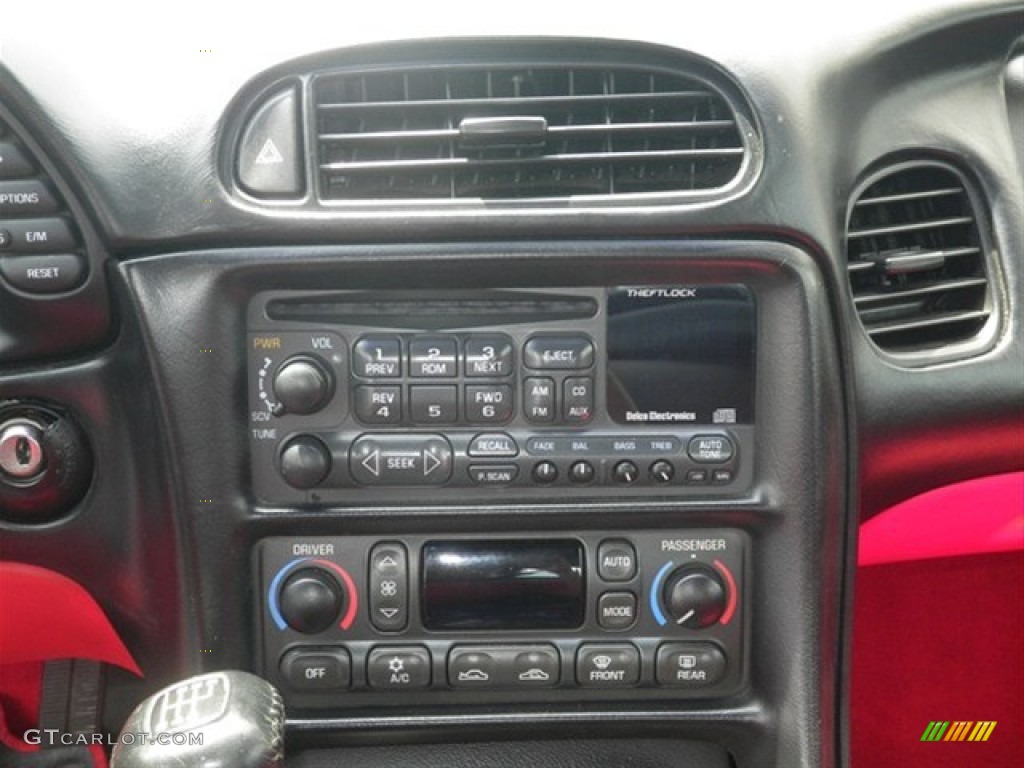 2002 Chevrolet Corvette Convertible Controls Photo #63531114