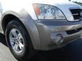 2004 Clear White Kia Sorento EX  photo #2