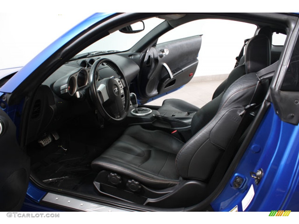 Charcoal Interior 2005 Nissan 350Z Touring Coupe Photo #63533247