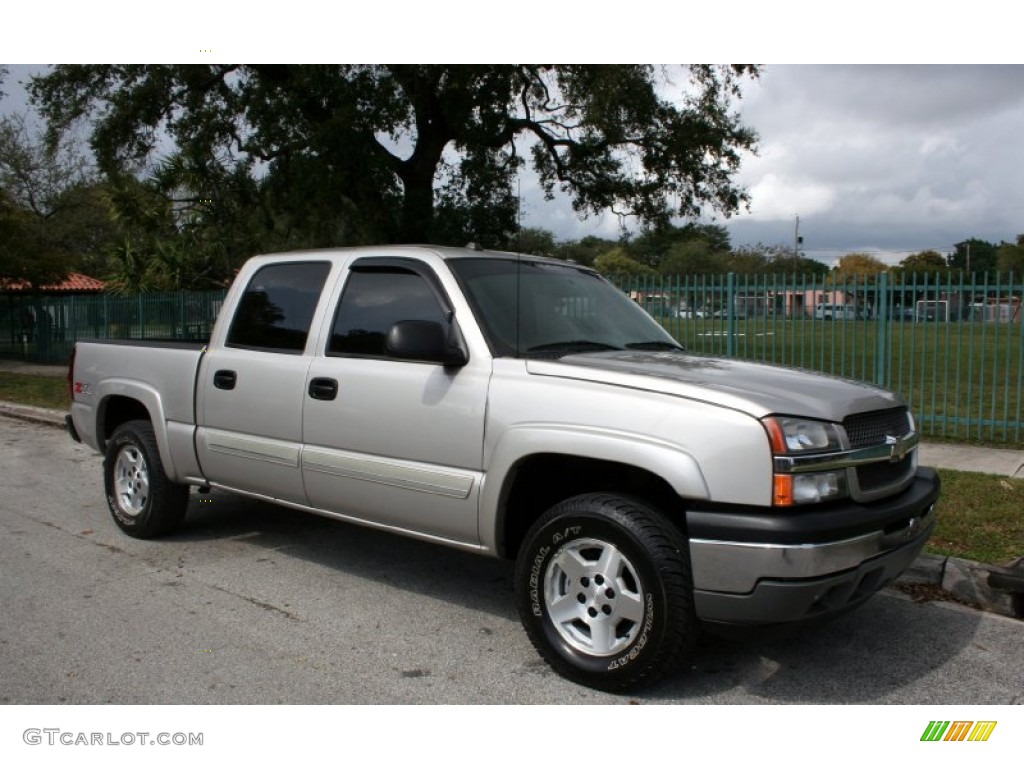 2005 Silverado 1500 Z71 Crew Cab 4x4 - Silver Birch Metallic / Dark Charcoal photo #15