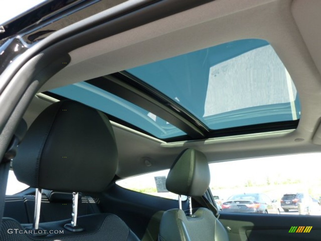 2012 Veloster  - Ultra Black / Black photo #11