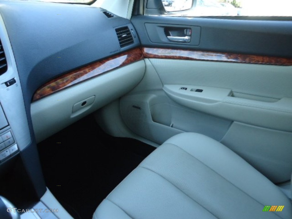 2011 Outback 2.5i Limited Wagon - Caramel Bronze Pearl / Warm Ivory photo #35