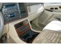 White Diamond - Escalade EXT AWD Photo No. 7