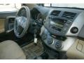Black - RAV4 4WD Photo No. 11
