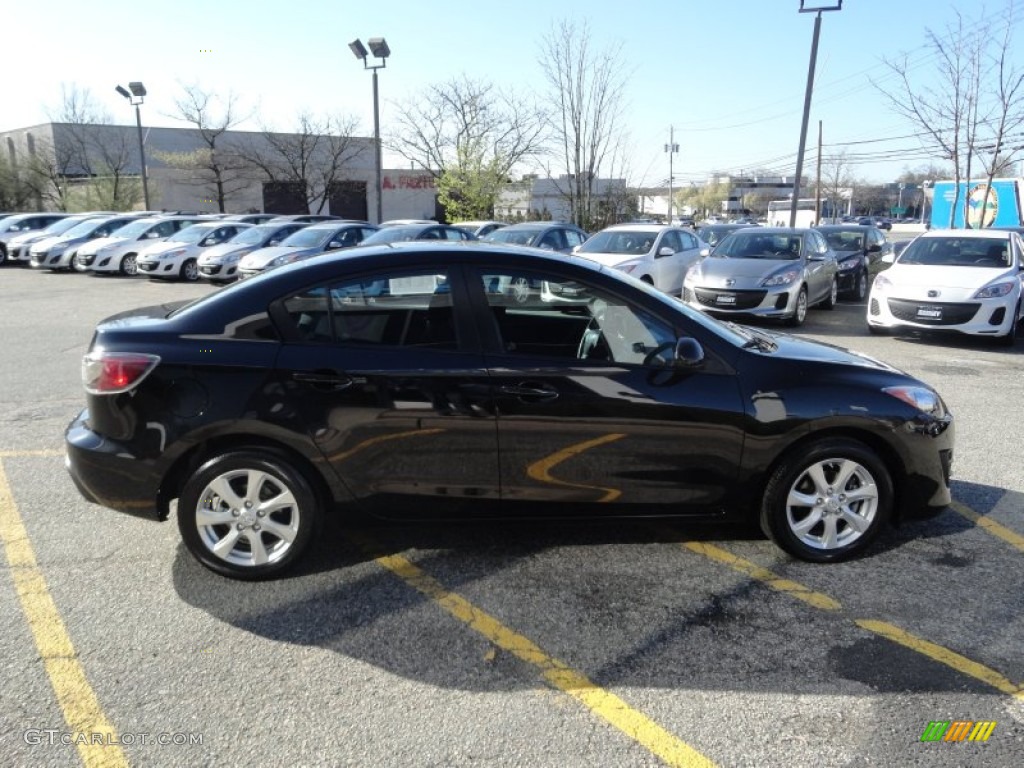2010 MAZDA3 i Touring 4 Door - Black Mica / Black photo #4