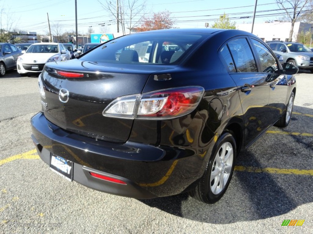 2010 MAZDA3 i Touring 4 Door - Black Mica / Black photo #5