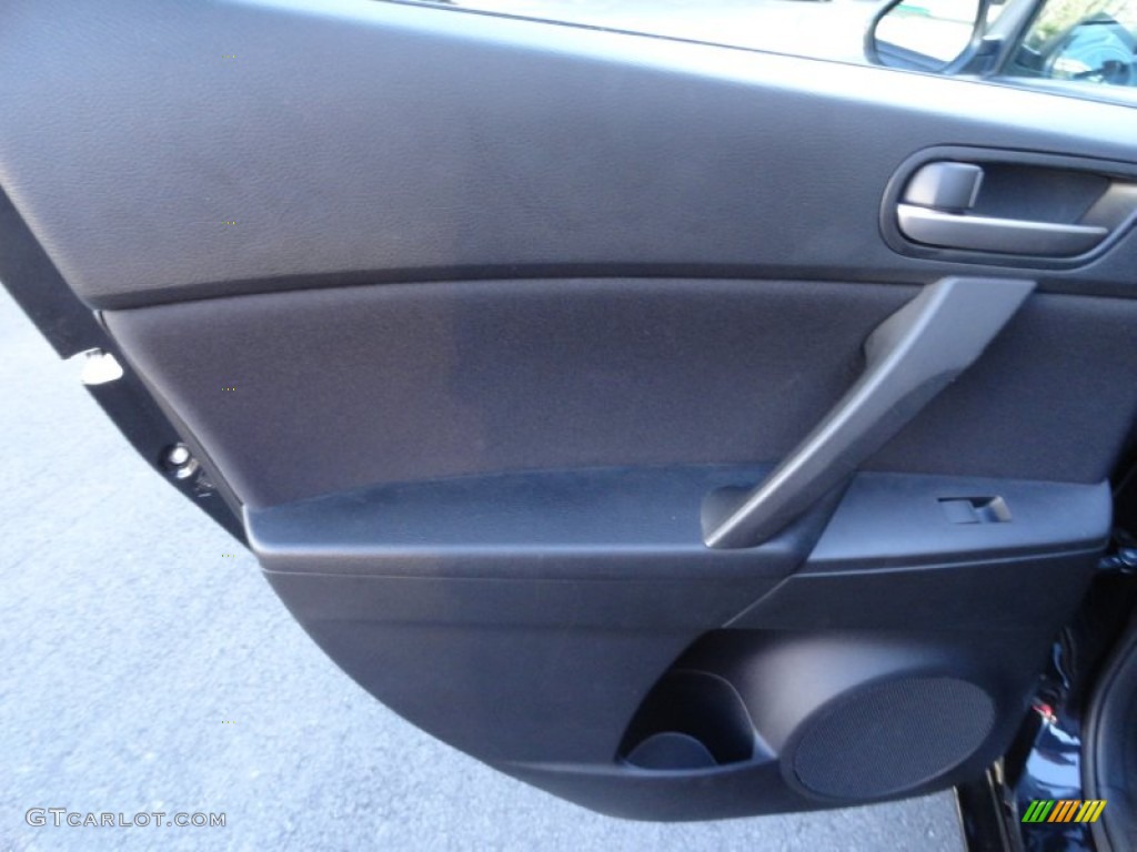 2010 MAZDA3 i Touring 4 Door - Black Mica / Black photo #15