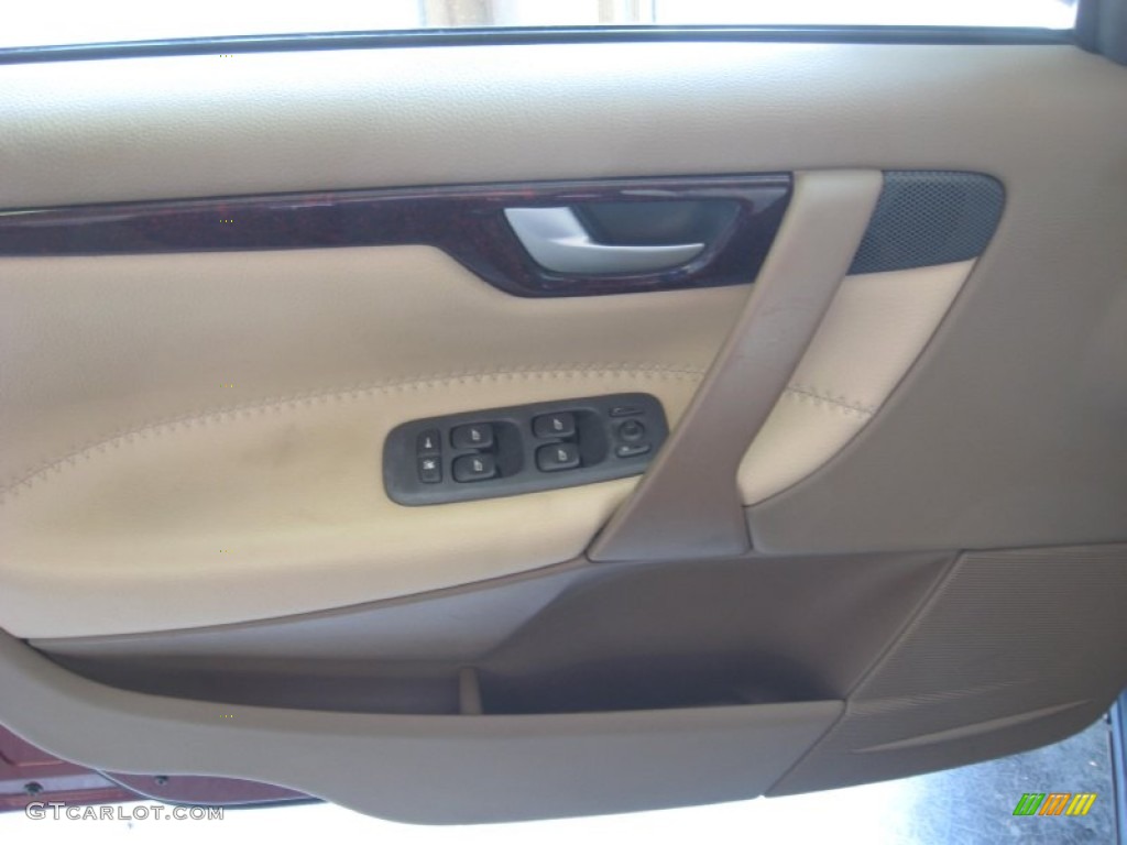 2003 XC70 AWD - Ruby Red Metallic / Beige/Light Sand photo #17