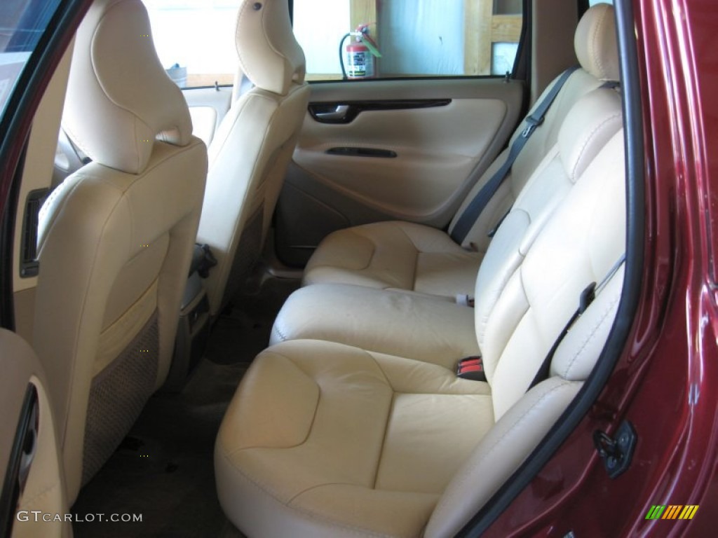 2003 XC70 AWD - Ruby Red Metallic / Beige/Light Sand photo #18