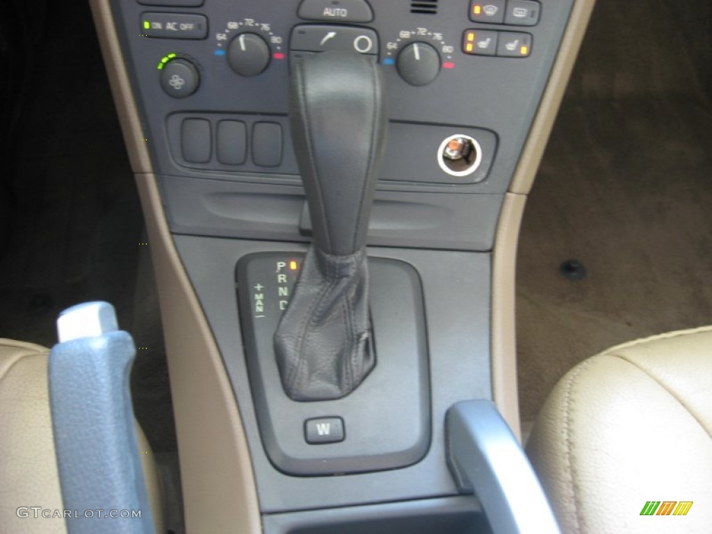 2003 XC70 AWD - Ruby Red Metallic / Beige/Light Sand photo #27