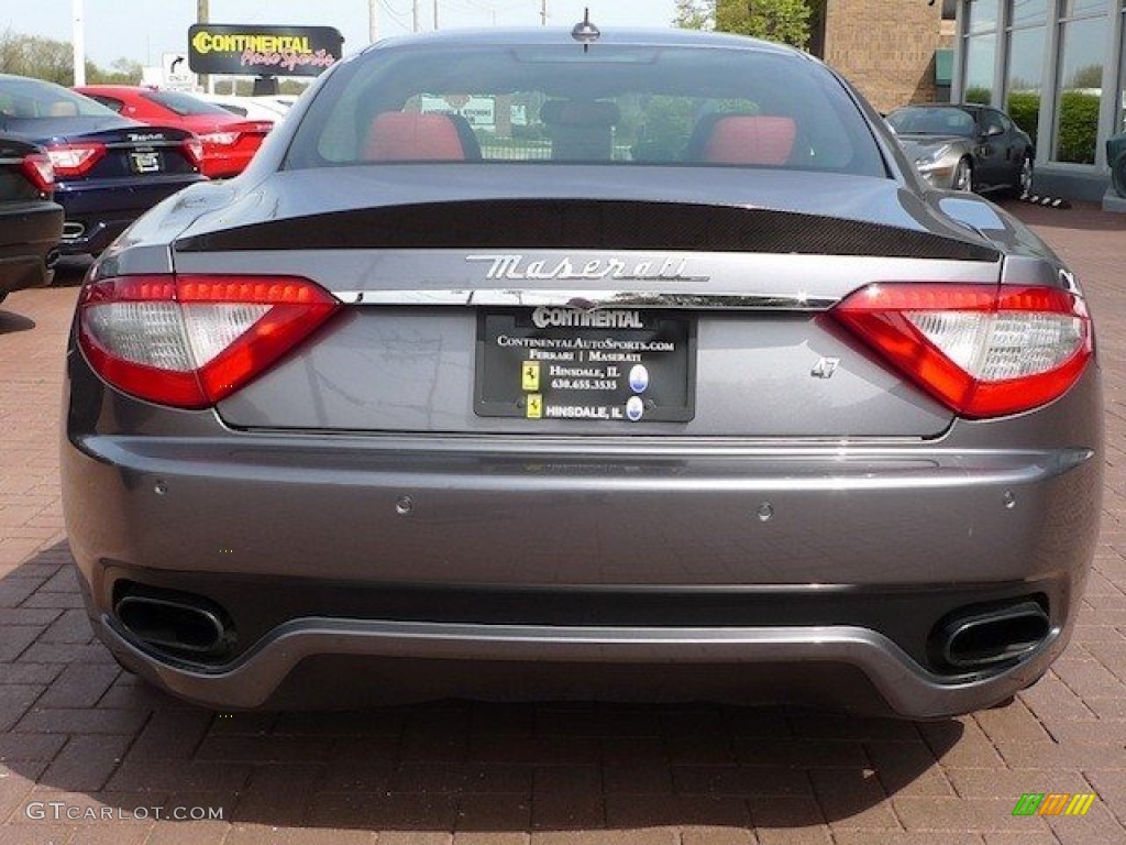 2011 GranTurismo S Automatic - Grigio Alfieri (Grey) / Rosso Corallo photo #10