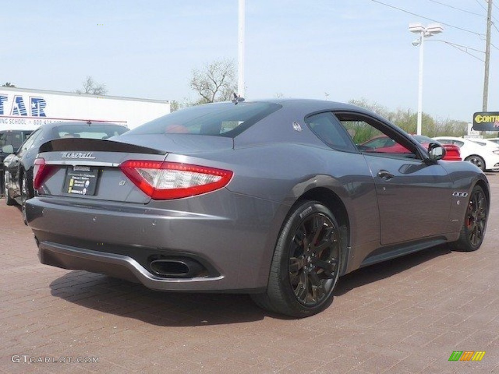 2011 GranTurismo S Automatic - Grigio Alfieri (Grey) / Rosso Corallo photo #12