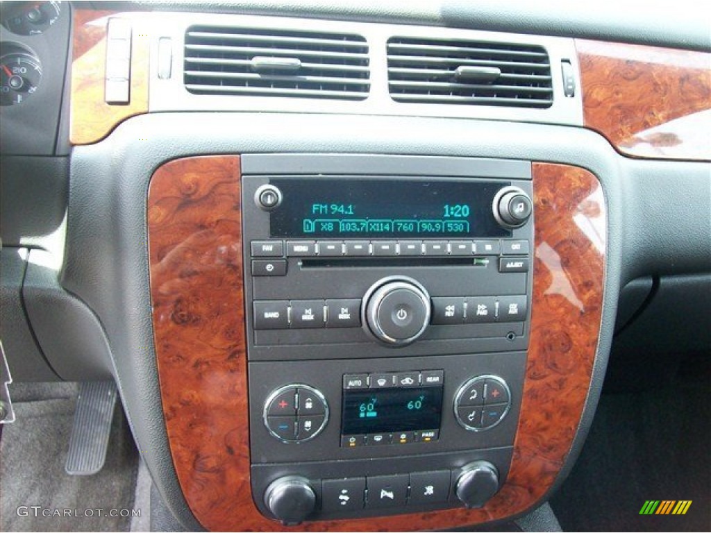 2011 Chevrolet Suburban 2500 LT Controls Photo #63548310