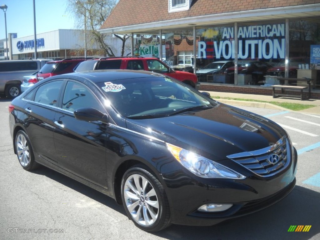 2011 Sonata SE 2.0T - Midnight Black / Black photo #1