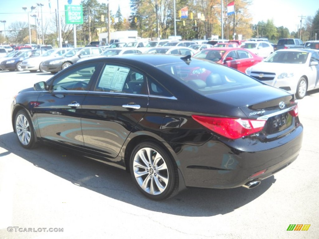2011 Sonata SE 2.0T - Midnight Black / Black photo #5