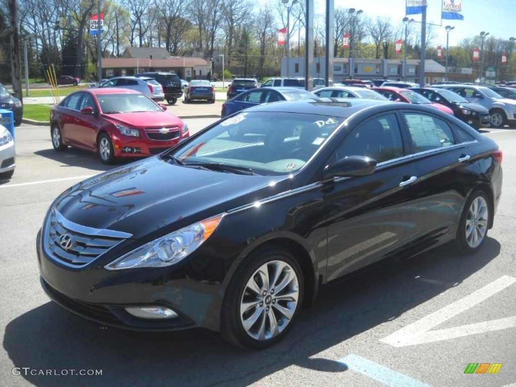 2011 Sonata SE 2.0T - Midnight Black / Black photo #7