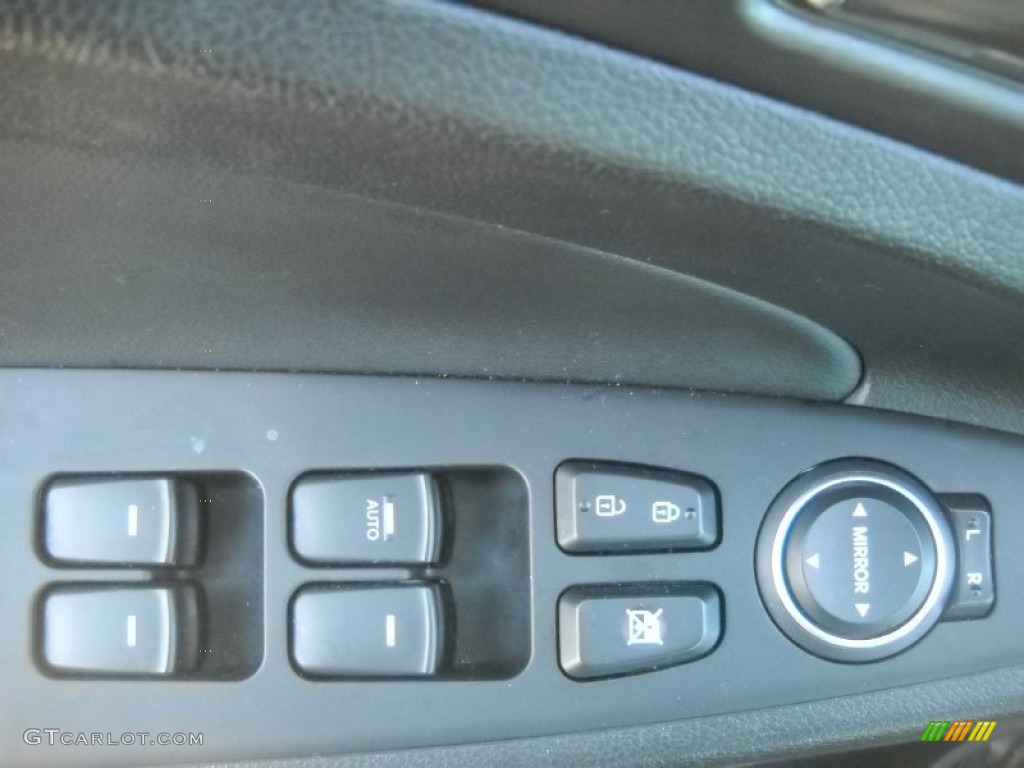 2011 Sonata SE 2.0T - Midnight Black / Black photo #16