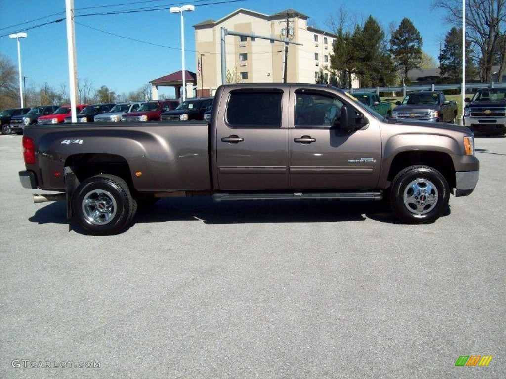 2008 Sierra 3500HD SLT Crew Cab 4x4 Dually - Medium Brown Metallic / Very Dark Cashmere/Light Cashmere photo #3