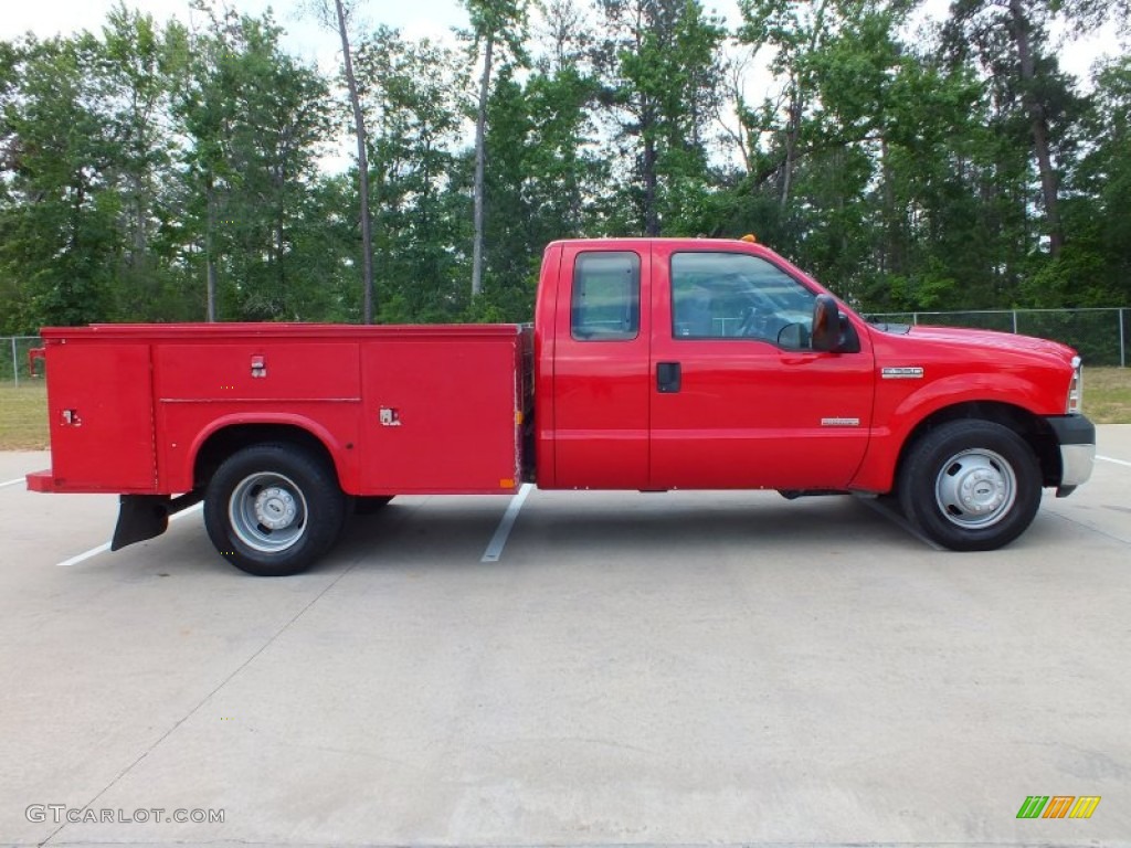 Red 2007 Ford F350 Super Duty XL SuperCab Utility Truck Exterior Photo #63556562