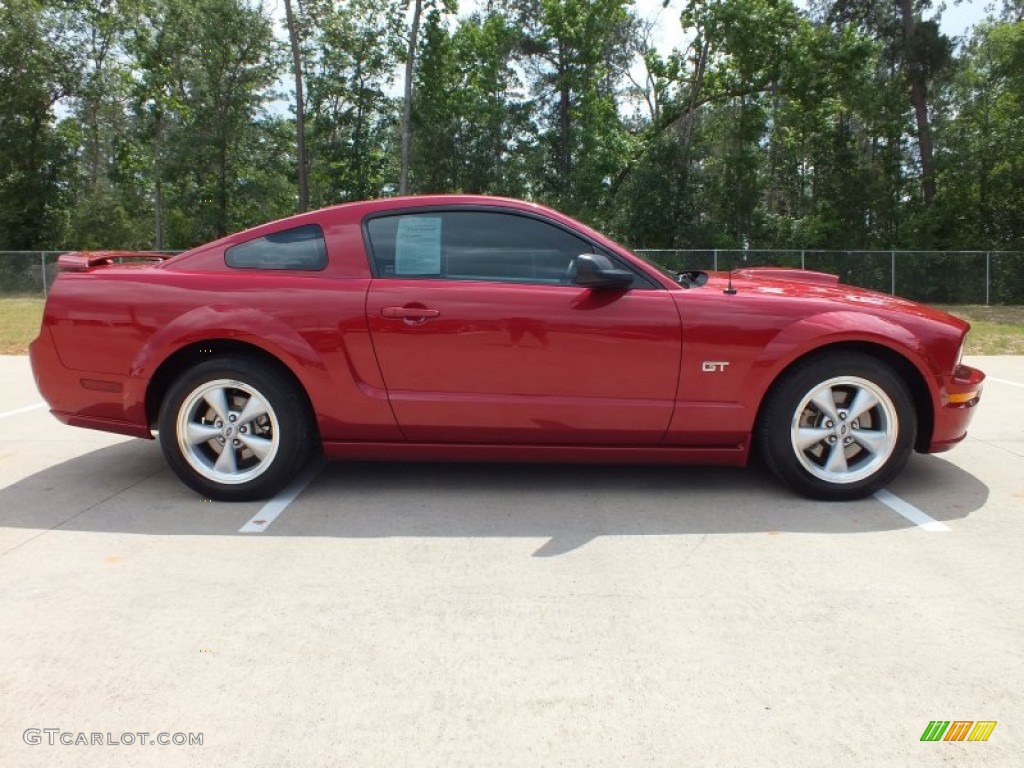 2008 Mustang GT Premium Coupe - Dark Candy Apple Red / Dark Charcoal photo #2