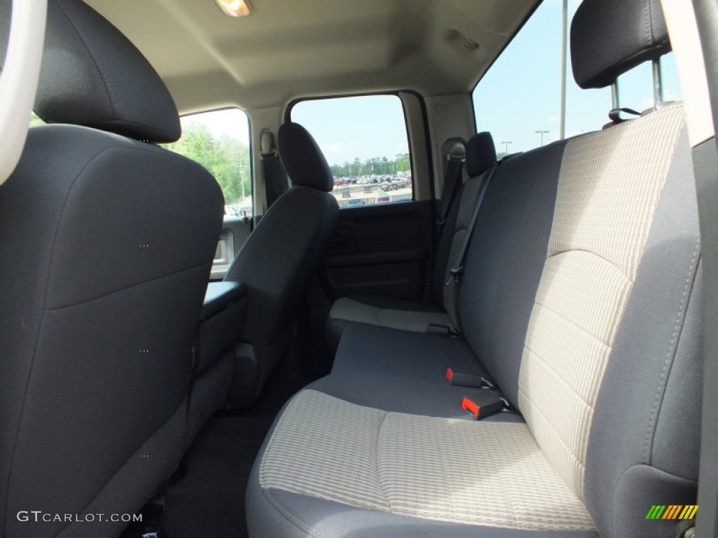 2010 Ram 1500 ST Quad Cab - Brilliant Black Crystal Pearl / Dark Slate/Medium Graystone photo #4