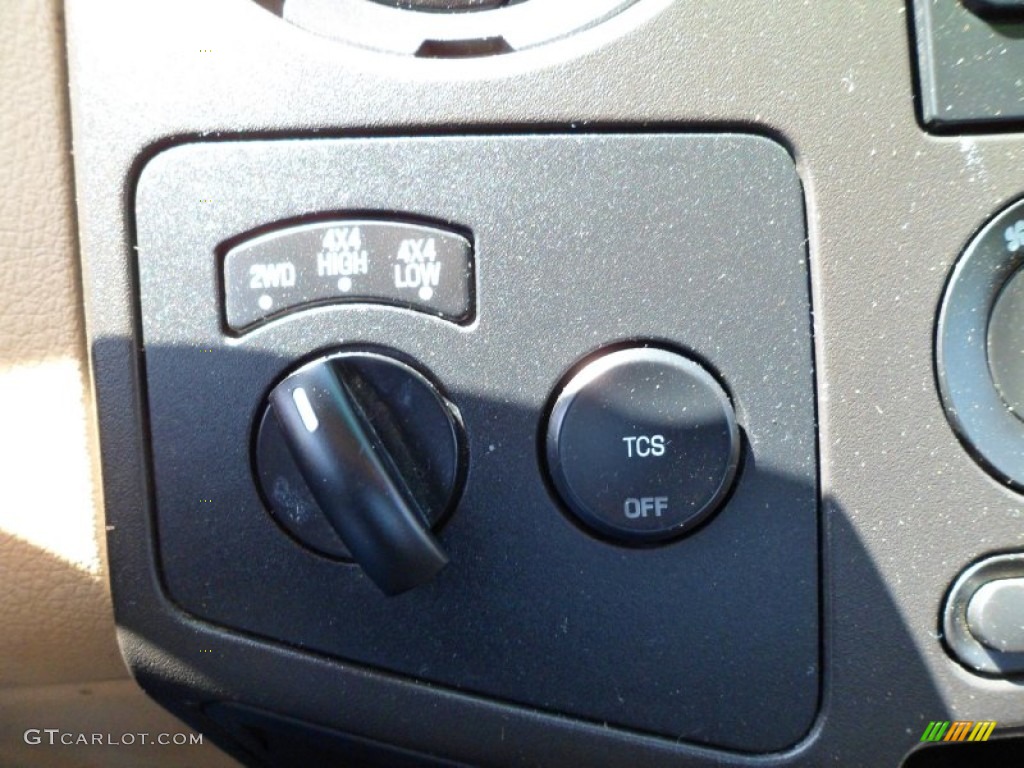 2008 Ford F250 Super Duty XL Crew Cab 4x4 Controls Photo #63560984