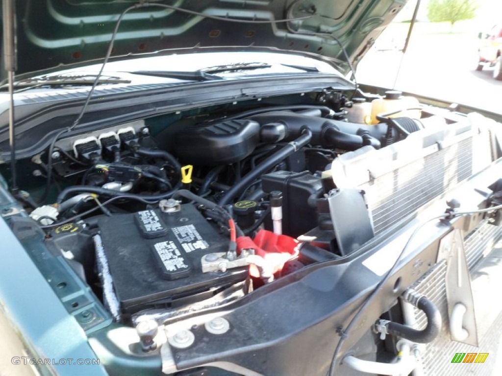 2008 Ford F250 Super Duty XL Crew Cab 4x4 6.8L SOHC 30V Triton V10 Engine Photo #63561050