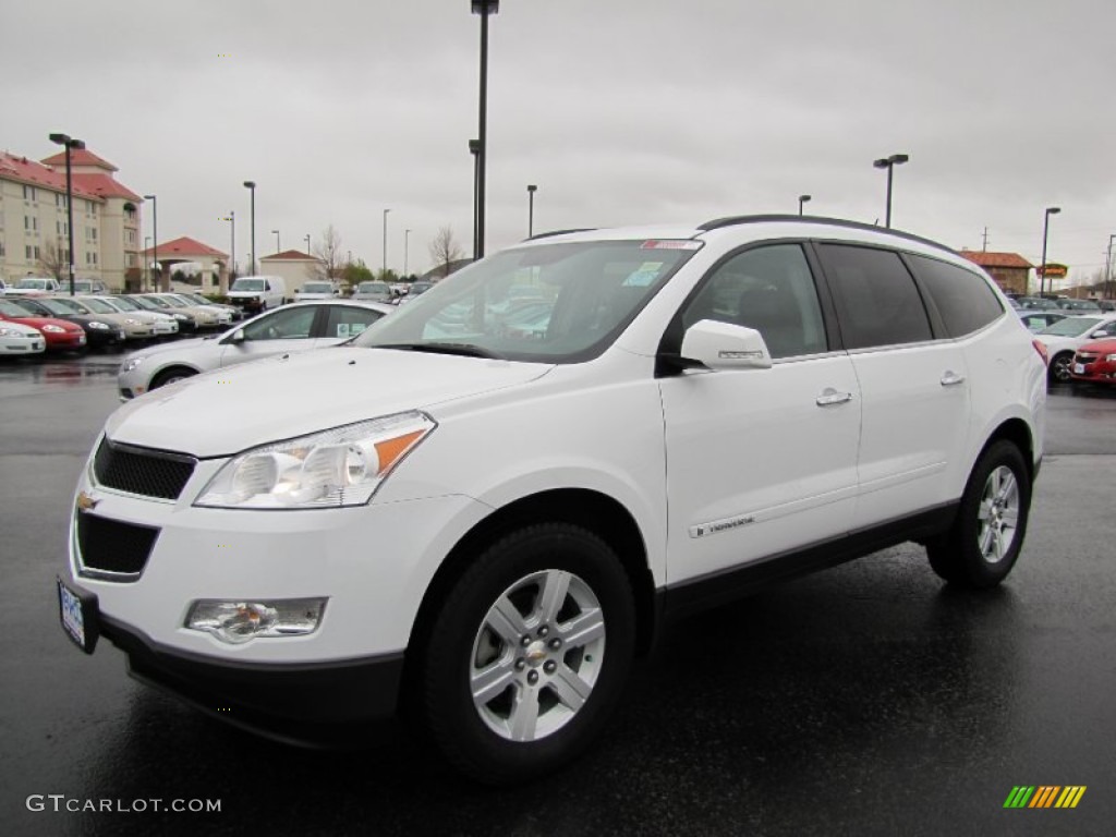 2009 Traverse LT AWD - Summit White / Ebony photo #3