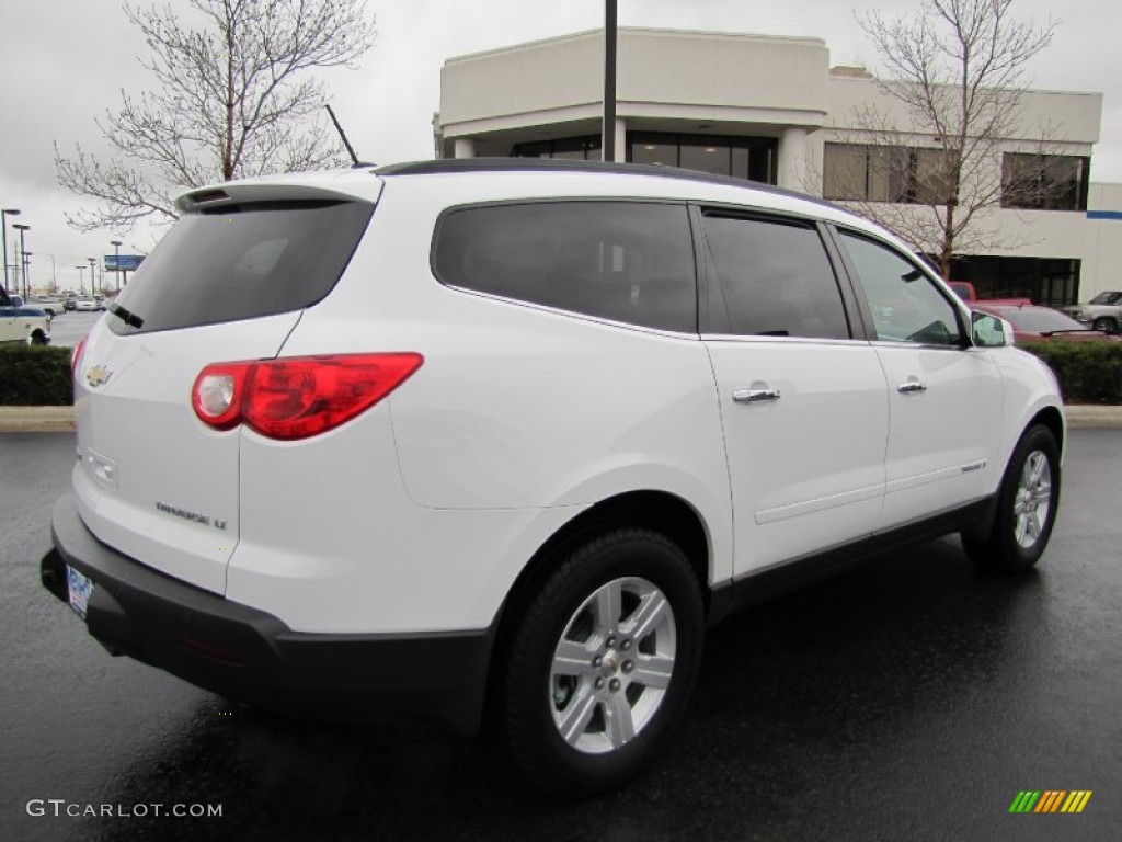 2009 Traverse LT AWD - Summit White / Ebony photo #7