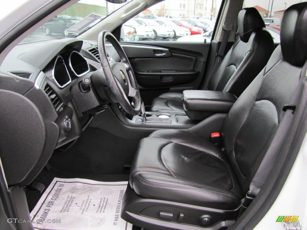 2009 Traverse LT AWD - Summit White / Ebony photo #8