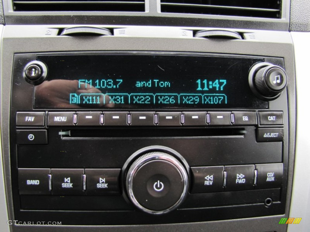 2009 Traverse LT AWD - Summit White / Ebony photo #22