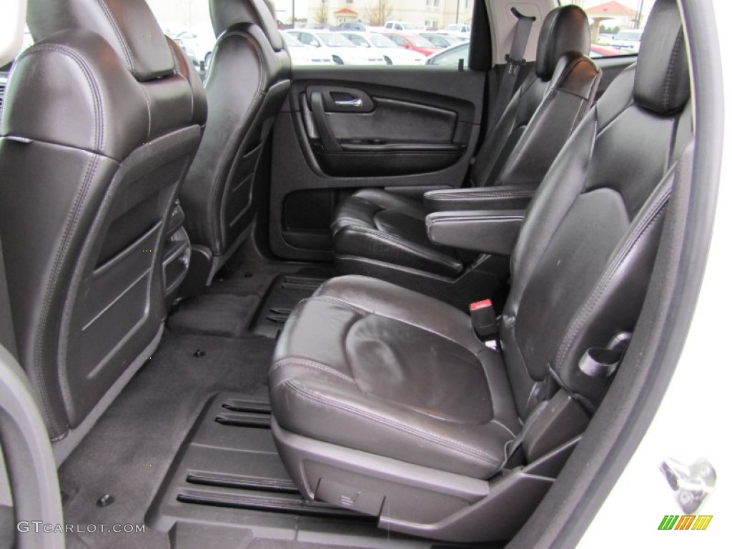 2009 Traverse LT AWD - Summit White / Ebony photo #30