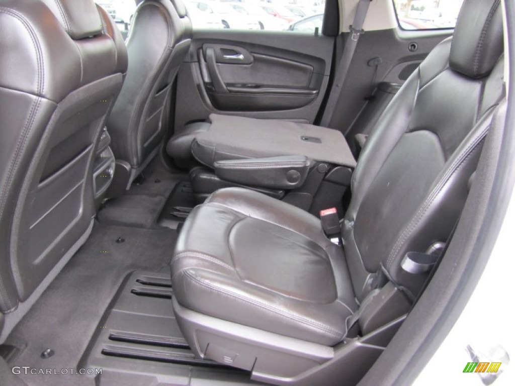 2009 Traverse LT AWD - Summit White / Ebony photo #31