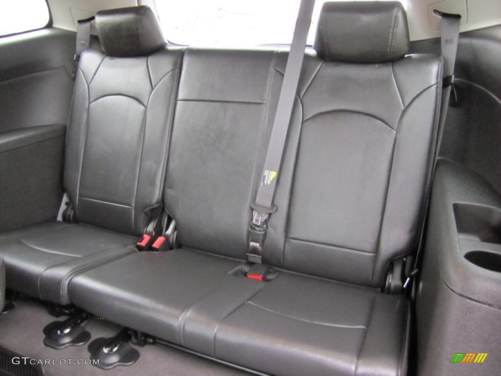 2009 Traverse LT AWD - Summit White / Ebony photo #34