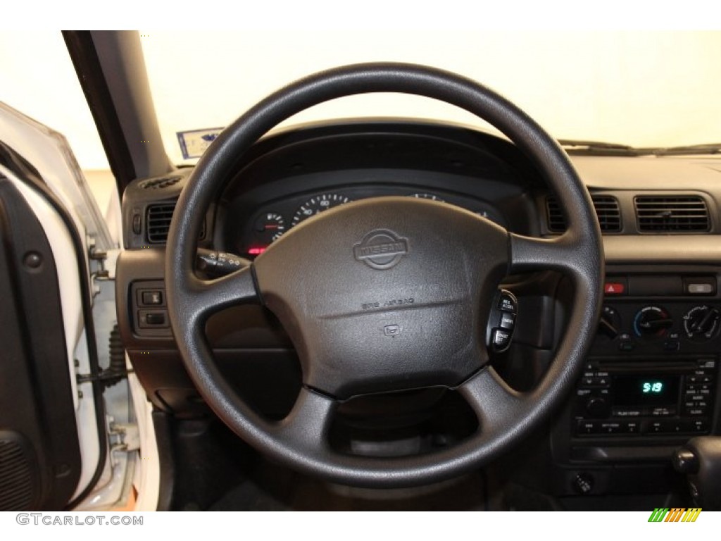 1999 Sentra GXE - Cloud White / Gray photo #14