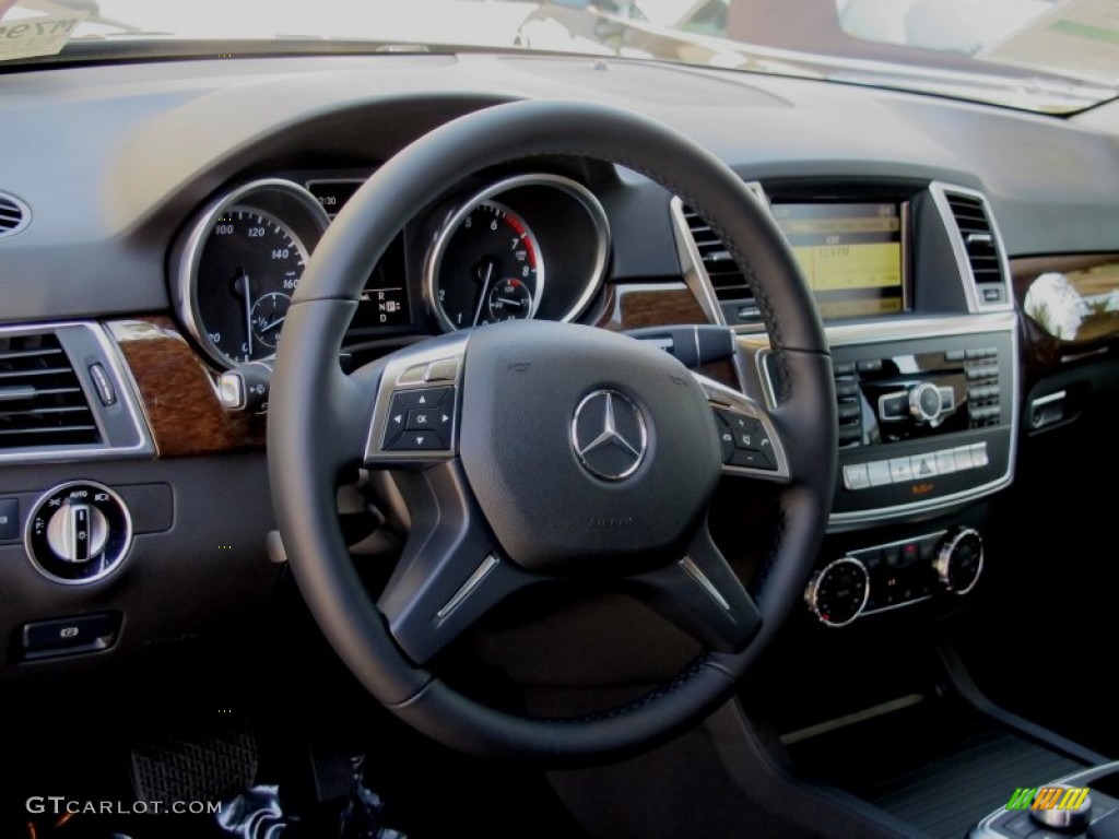 2012 ML 350 4Matic - Black / Black photo #7
