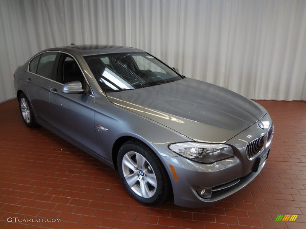 2012 5 Series 528i xDrive Sedan - Space Gray Metallic / Black photo #1