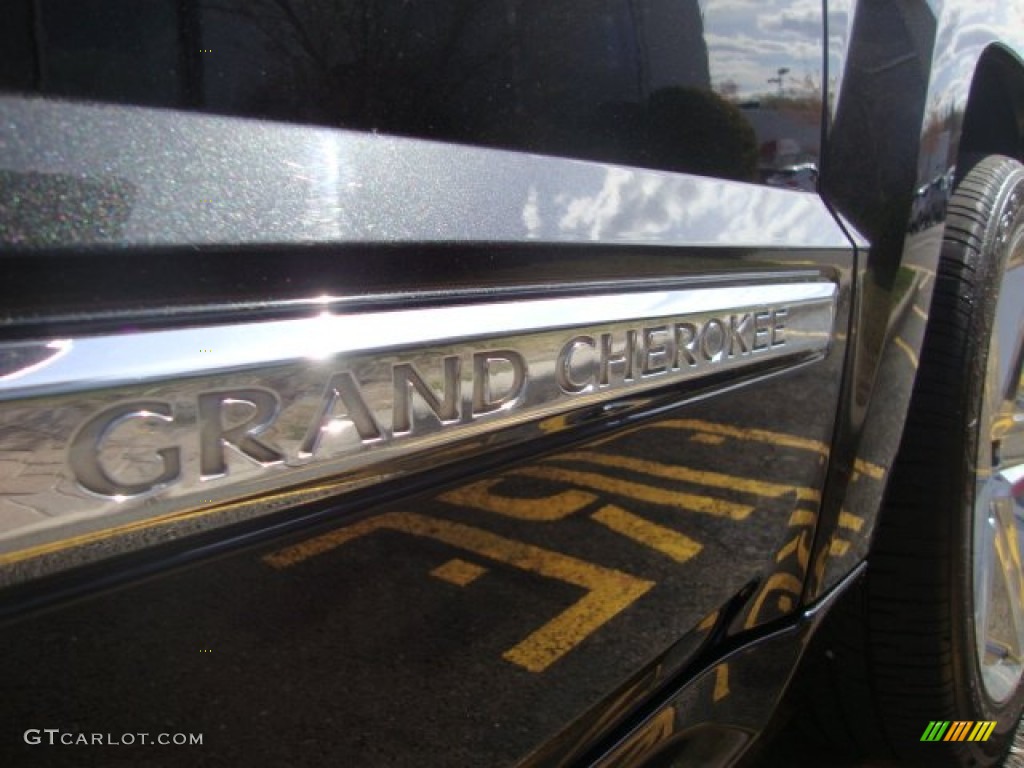 2008 Grand Cherokee SRT8 4x4 - Black / Dark Slate Gray photo #13