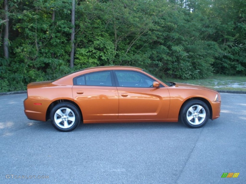 2011 Charger SE - Toxic Orange Pearl / Black photo #2