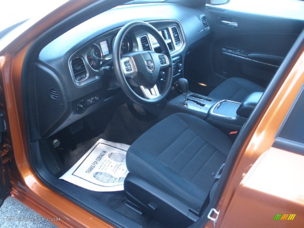 2011 Charger SE - Toxic Orange Pearl / Black photo #4
