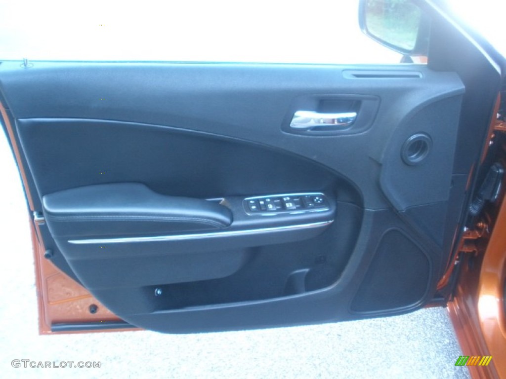 2011 Charger SE - Toxic Orange Pearl / Black photo #5