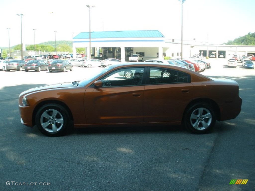 2011 Charger SE - Toxic Orange Pearl / Black photo #10