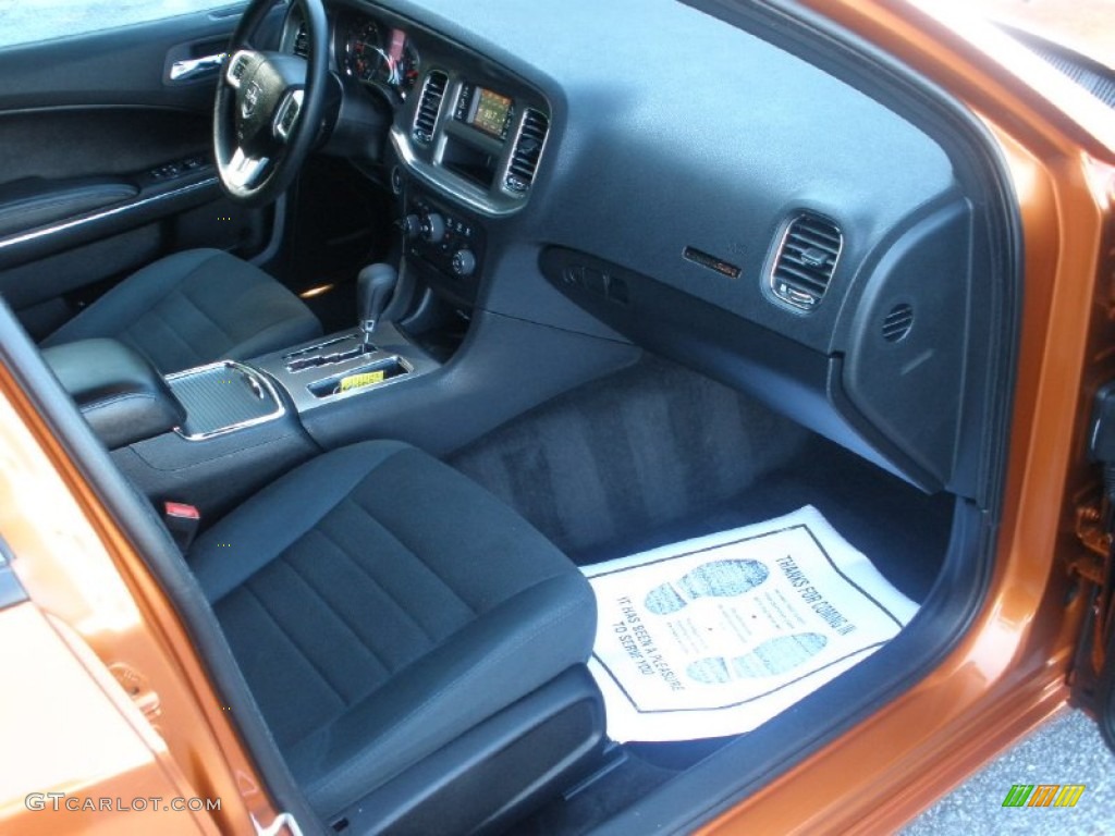 2011 Charger SE - Toxic Orange Pearl / Black photo #19