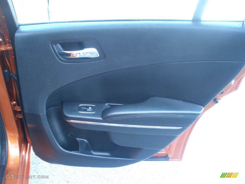2011 Charger SE - Toxic Orange Pearl / Black photo #22