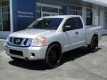 2009 Radiant Silver Nissan Titan SE King Cab  photo #5