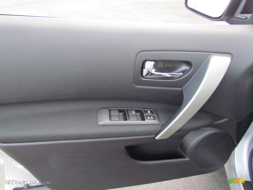 2011 Rogue S AWD - Silver Ice Metallic / Black photo #9