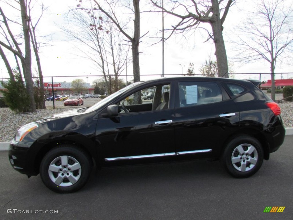 2011 Rogue S AWD - Wicked Black / Gray photo #4